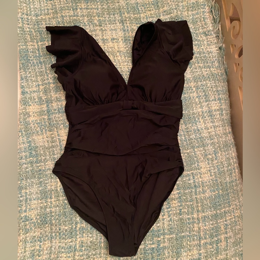 V Neck Ruffles One Piece Swimsuit - Picture 9 of 12